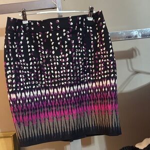 Ann Taylor Elegant Black and Pink Patterned Skirt-777